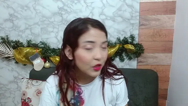 Snapshot of allysonn_fox chatting on 8, 1, 2025 allysonn fox online show from 8, 1, 2025