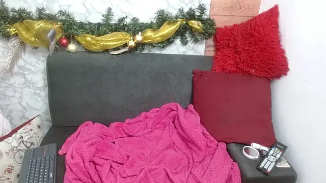 Snapshot of allysonn_fox chatting on 10, 1, 2025 allysonn fox online show from 10, 1, 2025
