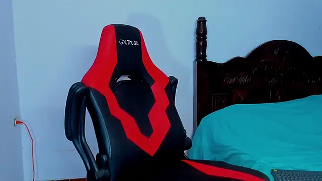 Snapshot of mike_shelby21 chatting on 17, 12, 2025 mike shelby21 online show from 17, 12, 2025