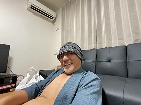 Snapshot of Grandpa29hijii chatting on 10, 10, 2025 Grandpa29hijii online show from 10, 10, 2025