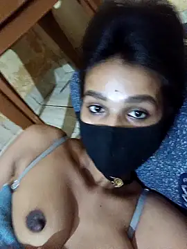 Snapshot of Hoty_girl_143 chatting on 2, 3, 2025 Hoty girl 143 online show from 2, 3, 2025