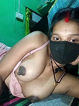 Snapshot of Hoty_girl_143 chatting on 3, 3, 2026 Hoty girl 143 online show from 3, 3, 2026