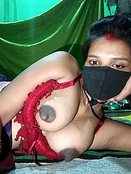 Snapshot of Hoty_girl_143 chatting on 31, 3, 2026 Hoty girl 143 online show from 31, 3, 2026