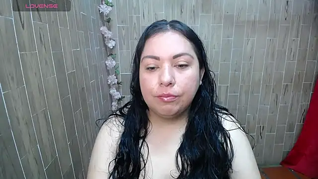 solyeria online show from 25, 5, 2026