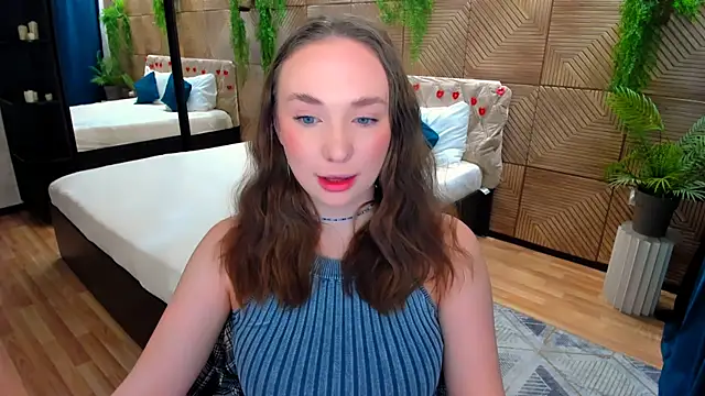 Snapshot of TrueReincarnation chatting on 7, 4, 2026 TrueReincarnation online show from 7, 4, 2026
