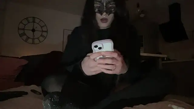 DominaCat75 online show from 12, 12, 2024