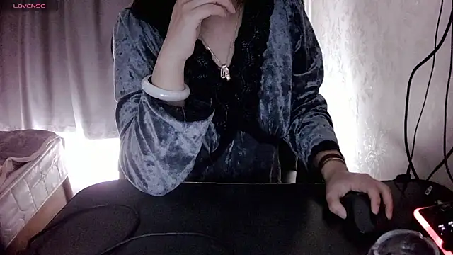 Snapshot of Fang-Xiaojie chatting on 1, 3, 2025 Fang-Xiaojie online show from 1, 3, 2025