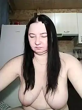 Snapshot of Holly-69 chatting on 4, 1, 2025 Holly-69 online show from 4, 1, 2025