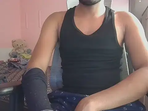 Snapshot of KissesBoyAD chatting on 16, 11, 2025 KissesBoyAD online show from 16, 11, 2025