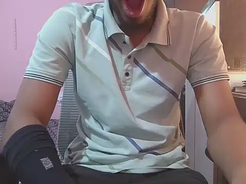 Snapshot of KissesBoyAD chatting on 27, 11, 2025 KissesBoyAD online show from 27, 11, 2025