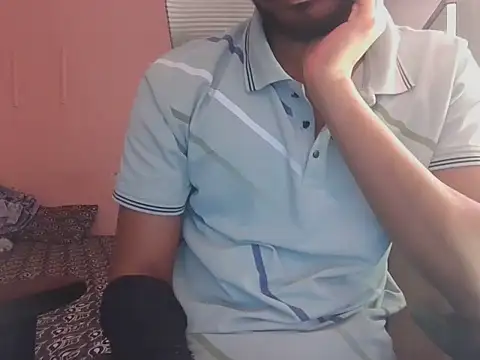 Snapshot of KissesBoyAD chatting on 29, 11, 2025 KissesBoyAD online show from 29, 11, 2025