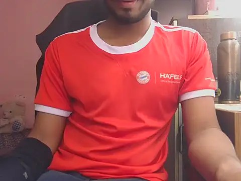 Snapshot of KissesBoyAD chatting on 17, 12, 2025 KissesBoyAD online show from 17, 12, 2025