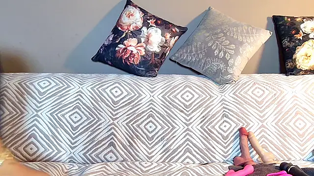 snowpanter online show from 15, 9, 2025