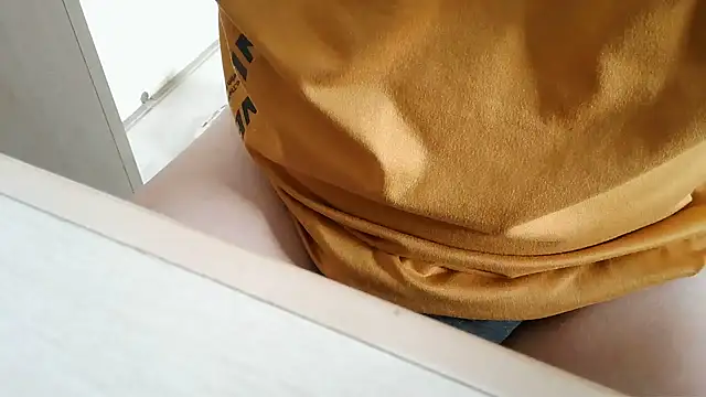 XiaoGuoGuo284512 online show from 13, 10, 2025