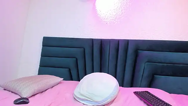 LisaWhite  online show from 16, 1, 2025