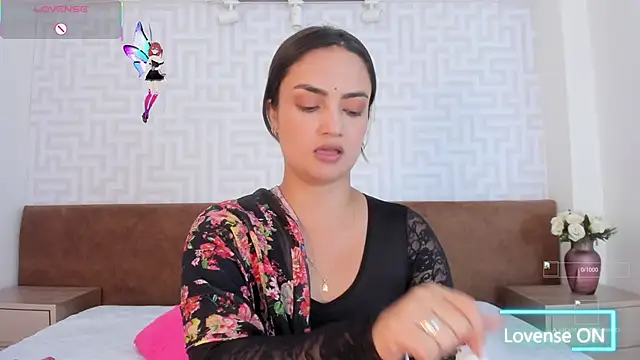 Snapshot of anany__ chatting on 8, 10, 2025 anany   online show from 8, 10, 2025