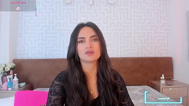 Snapshot of anany__ chatting on 18, 10, 2025 anany   online show from 18, 10, 2025