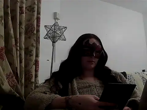 LexiSnowUK online show from 3, 2, 2026