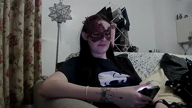 LexiSnowUK online show from 16, 3, 2026