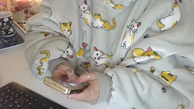 peachy-paige online show from 10, 12, 2024