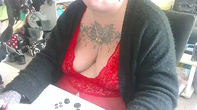 peachy-paige online show from 29, 1, 2025