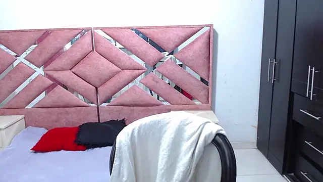 moan sex2 online show from 11, 5, 2026