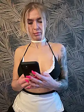 Snapshot of BlueEyesCarole chatting on 5, 3, 2025 BlueEyesCarole online show from 5, 3, 2025