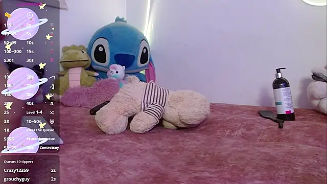 Snapshot of evie_cloud chatting on 11, 10, 2025 evie cloud online show from 11, 10, 2025