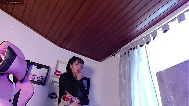 evie cloud online show from 20, 12, 2025