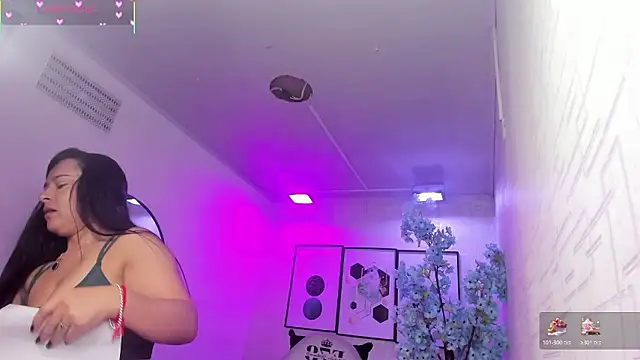 Tiara rr online show from 15, 1, 2026