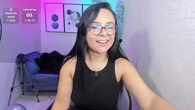 Tiara rr online show from 20, 5, 2026