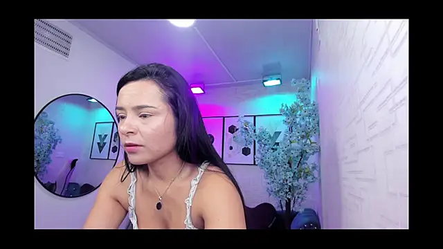 Tiara rr online show from 21, 5, 2026