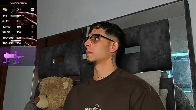 iamcamiloo  online show from 28, 10, 2025