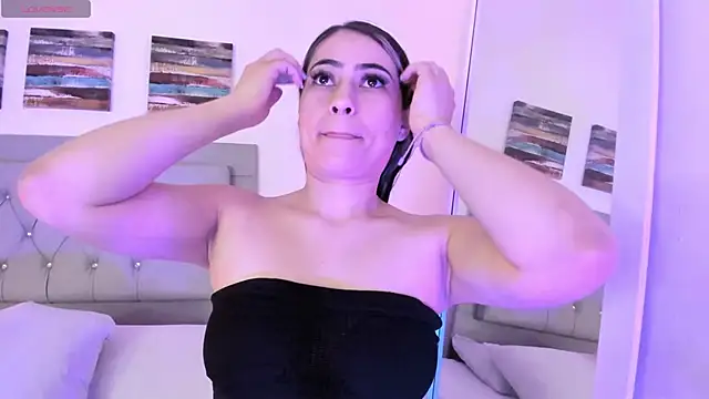 samanthasweeth online show from 24, 1, 2025