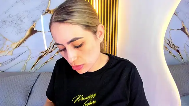 samanthasweeth online show from 7, 10, 2025