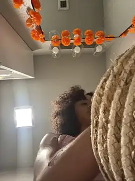 Snapshot of redbonejada chatting on 2, 4, 2026 redbonejada online show from 2, 4, 2026