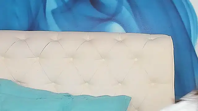 SkinnyDolly online show from 11, 5, 2026
