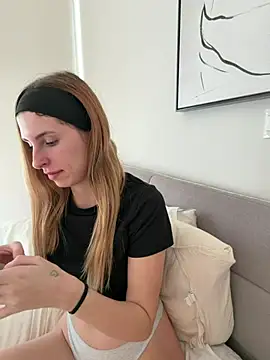 emma05 online show from 22, 3, 2026