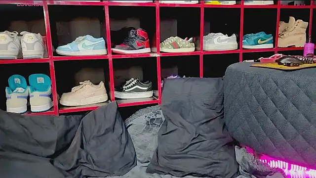 Indianbrownie online show from 4, 4, 2026