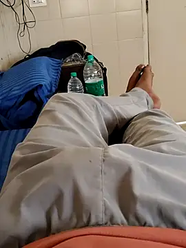 Snapshot of MrNick74 chatting on 29, 10, 2025 MrNick74 online show from 29, 10, 2025