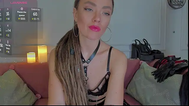 Snapshot of KellyFouler chatting on 23, 2, 2025 KellyFouler online show from 23, 2, 2025