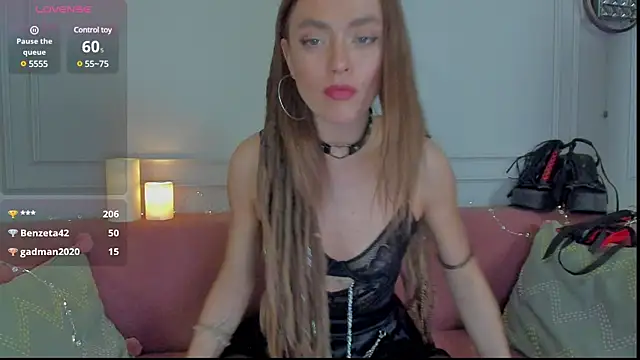 Snapshot of KellyFouler chatting on 9, 3, 2025 KellyFouler online show from 9, 3, 2025