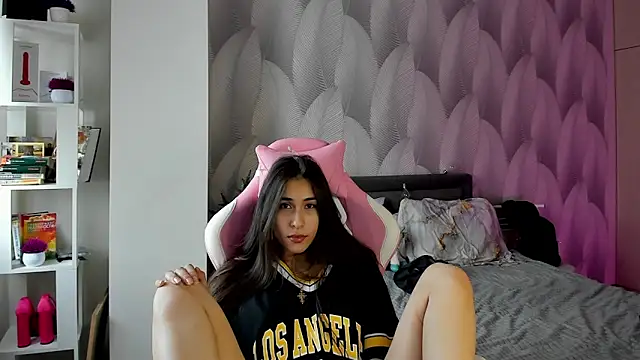 Snapshot of Bambiii_bby chatting on 19, 1, 2025 Bambiii bby online show from 19, 1, 2025