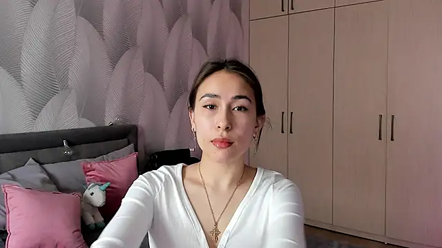 Snapshot of Bambiii_bby chatting on 8, 2, 2025 Bambiii bby online show from 8, 2, 2025