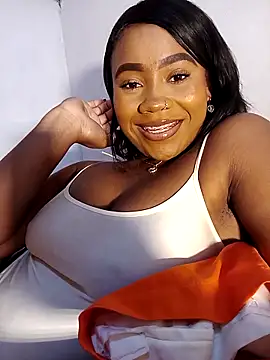 Abril Storm online show from 12, 10, 2025