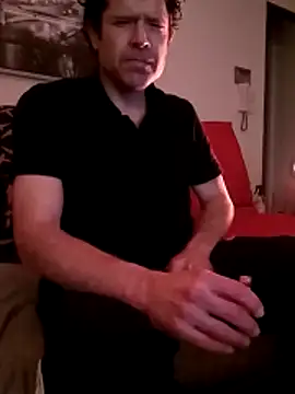 Snapshot of crems77 chatting on 19, 12, 2025 crems77 online show from 19, 12, 2025