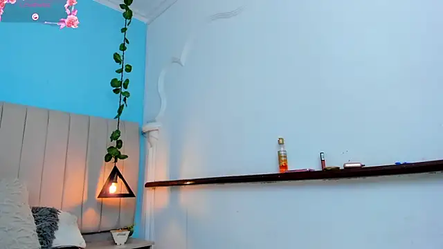 JulianaWaldo online show from 14, 2, 2025