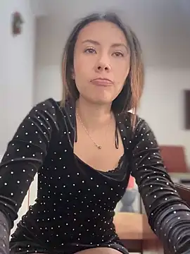 Snapshot of im_lorein chatting on 10, 2, 2025 im lorein online show from 10, 2, 2025