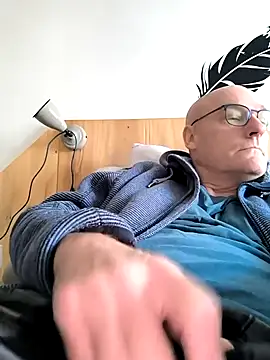 bogland33 online show from 3, 2, 2025