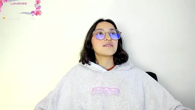its  angelica  online show from 16, 12, 2024